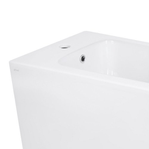Биде напольное Qtap Crow 545х360х410 White QT05443370W